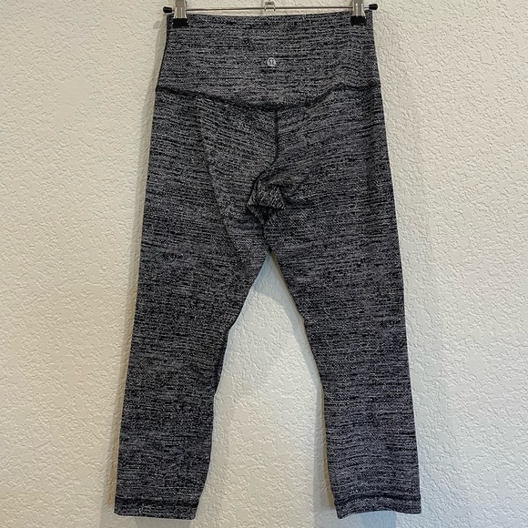 Lululemon Align Crop *21” in Twillines Ice Grey Black - Made With Nulu - Picture 7 of 10